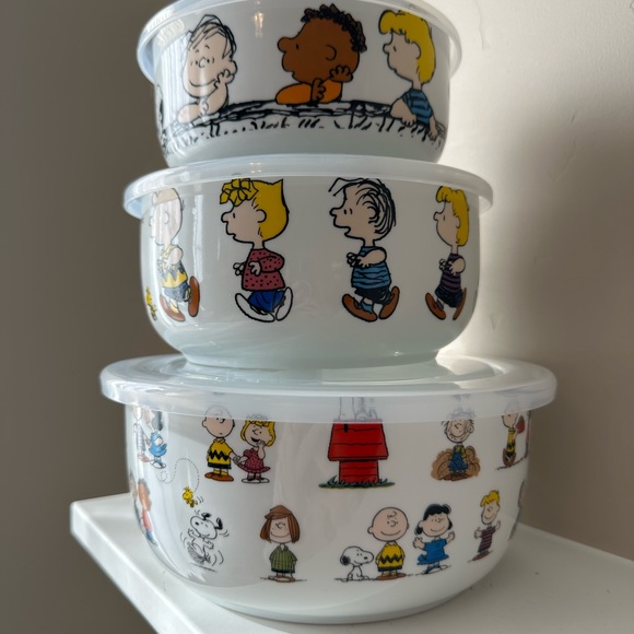 Peanuts Snoopy Ceramic Bowls with Vent New Tupperware - Picture 4 of 8